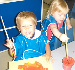 children painting